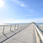 3 Bedroom Beautiful In 度假居